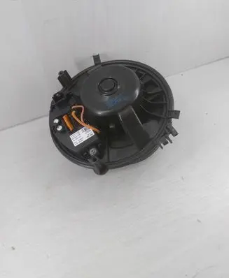 Skoda Octavia Mk3 (5E) Heater fan/blower 5Q1819021A