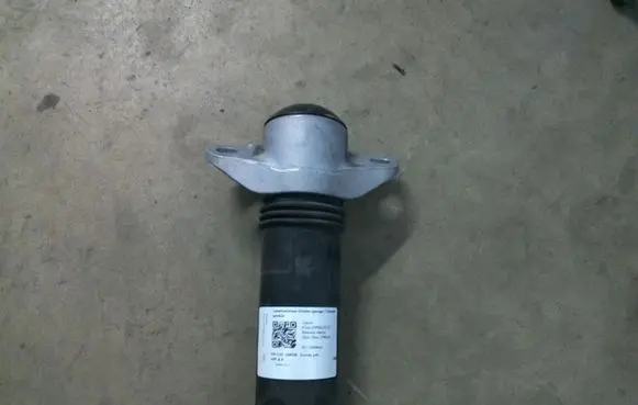 Toyota Prius (XW50) Front shock absorber dust cover boot 4875047020