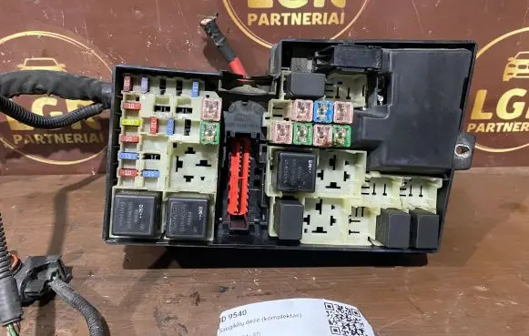 Volvo S40 Fuse box set 318789120