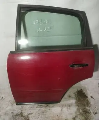 Audi A2 Rear door raudonos