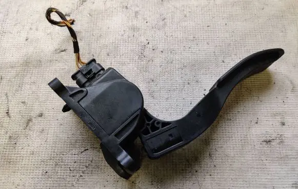 Volkswagen Crafter Accelerator throttle pedal A9063000304 ZGS012Q017 0280755025