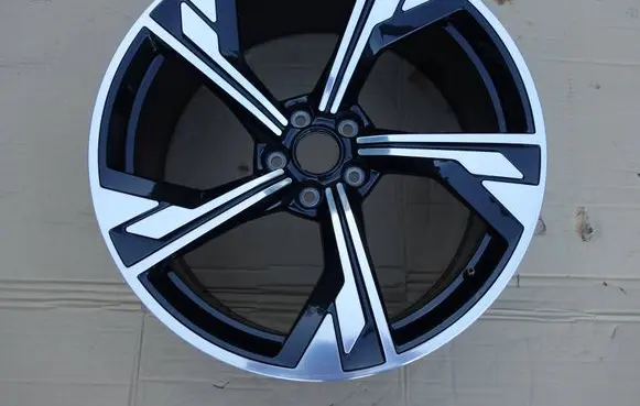 Audi RS5 R20 alloy rim 8W0601025DT