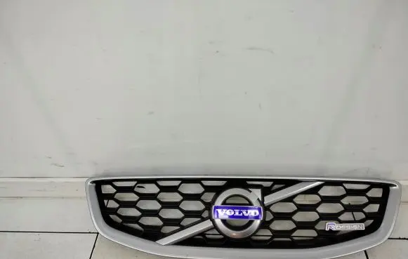 Volvo C30 Front bumper upper radiator grill 31214622