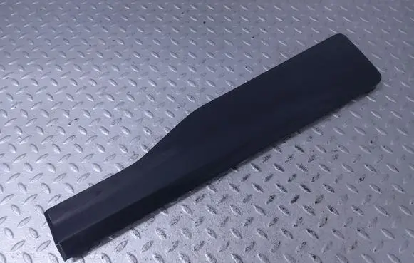 Rear door trim (molding)