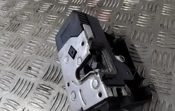 Renault Trafic II (X83) Front door lock 8200282323