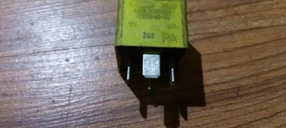 Ford Mondeo MK I Other relay 93bg14n089ba v23136-b1-x3