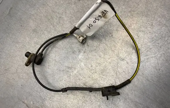 Toyota Corolla Verso E121 ABS brake wheel speed sensor 0265008677 03931 8954202040