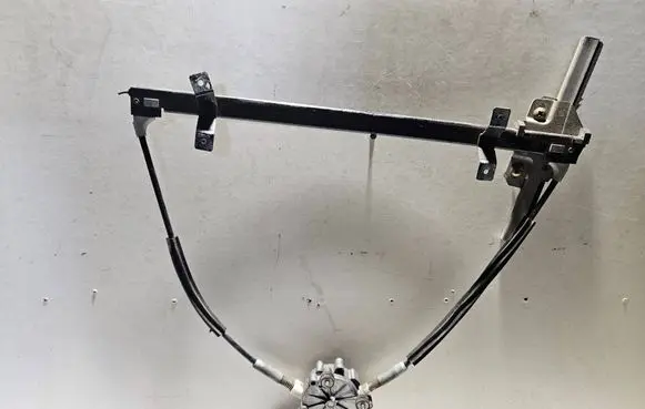 Ford Fiesta Front door window regulator with motor 7743001225 89FBB23201BB