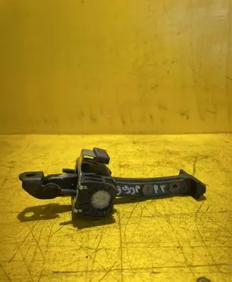 Peugeot 508 RXH Rear door check strap stopper 