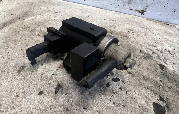 KIA Sorento Turbo solenoid valve 72190316