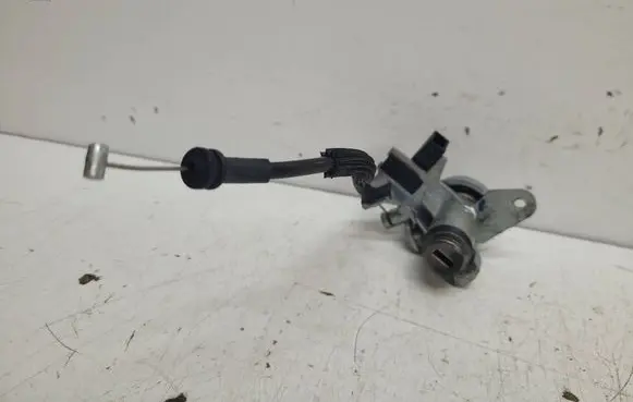 Audi A6 S6 C6 4F Tailgate exterior lock 8E0827573
