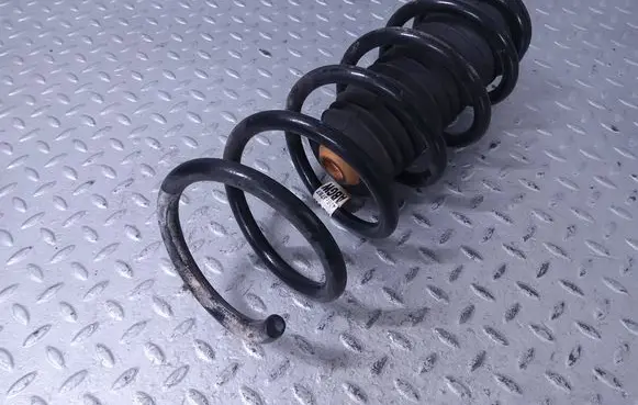 Opel Mokka B Front coil spring 42673787