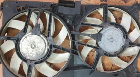 Opel Signum Radiator cooling fan shroud 870705P 13114371