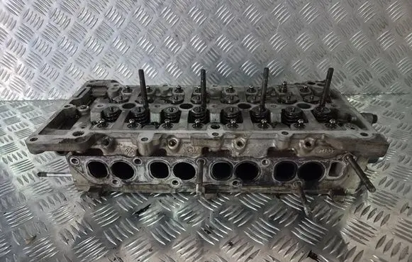 Opel Insignia A Engine head 55571949