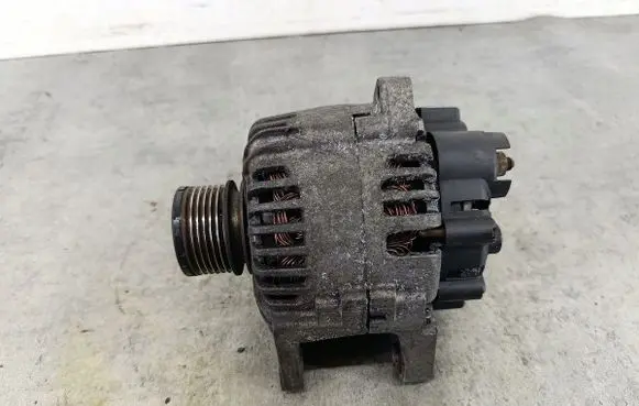 Renault Megane II Generator/alternator 8200667614