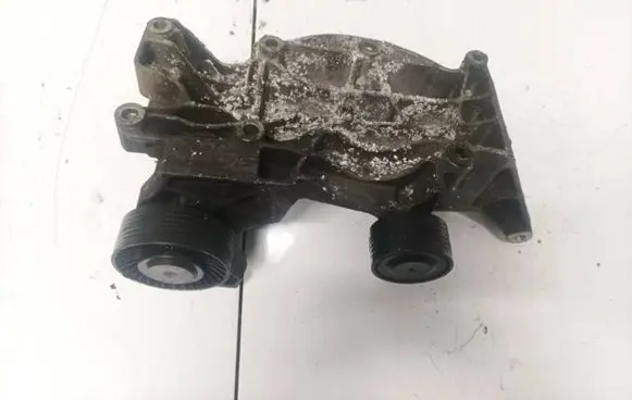 BMW 3 E90 E91 Engine mounting bracket 