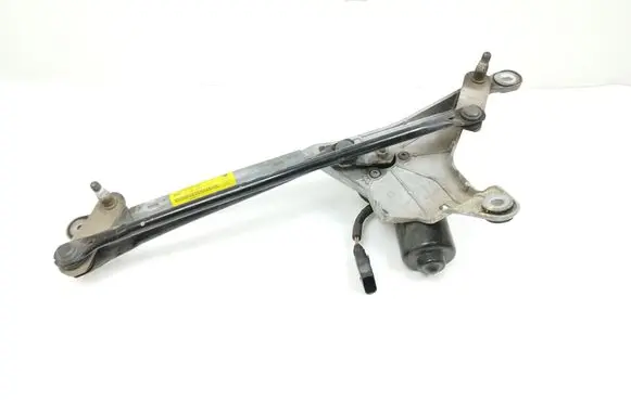 Maserati Ghibli Front wiper linkage and motor