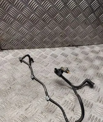 Nissan Primera Fuel return line/hose 