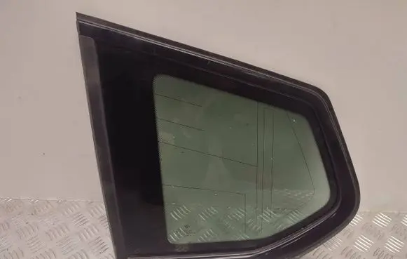BMW X3 F25 Rear side window 51377205664