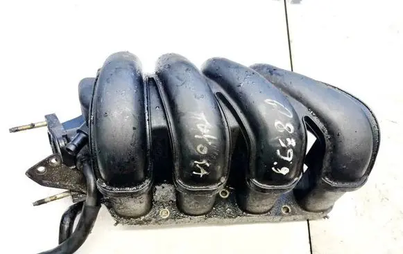 Toyota Avensis T250 Intake manifold 
