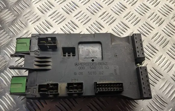 Mercedes-Benz Vito Viano W638 Fuse module 08501002
