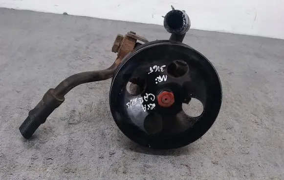 KIA Carens II Power steering pump