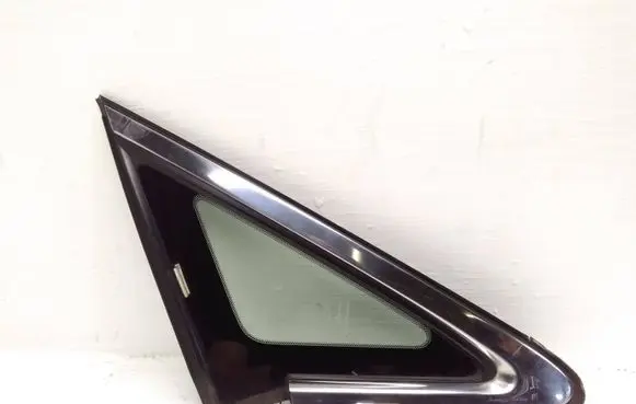 Mazda CX-7 Front triangle window/glass 