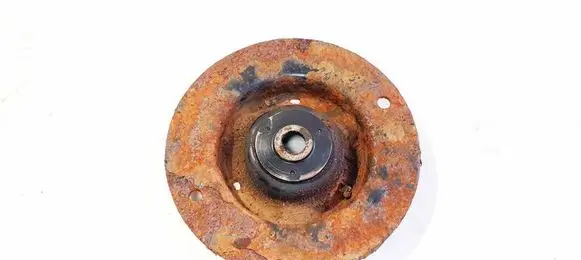 Toyota Auris 150 Coil spring mount 