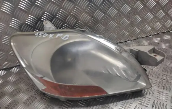 Toyota Yaris Headlight/headlamp