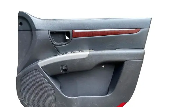 Hyundai Santa Fe Front door card panel trim 823202B000
