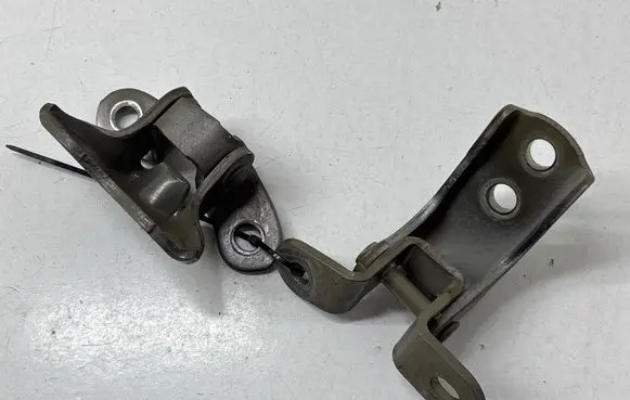 Toyota Highlander XU50 Front door hinge set 