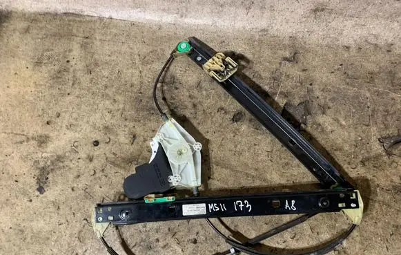 Audi A8 S8 D4 4H Front door electric window regulator 4H0837461B