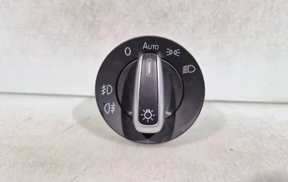 Volkswagen Touran II Light switch