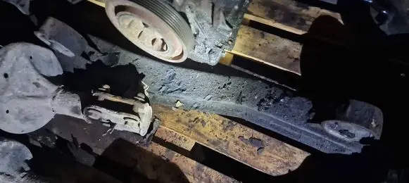 Mitsubishi Space Star Engine mounting bracket