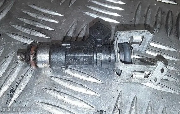 Fuel injector