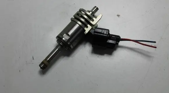 Lexus IS III XE30 Fuel injector 2325031120