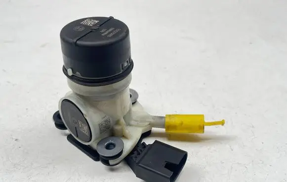 Seat Ibiza V (KJ) Rear glass lock/latch Q571 F01C070035