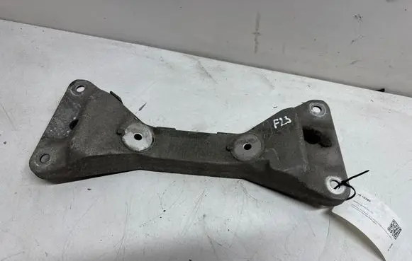 BMW 2 F22 F23 Gearbox mounting bracket 18574710
