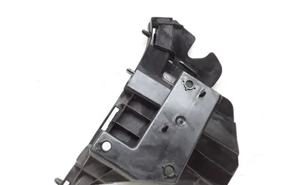 Volvo V70 Front bumper mounting bracket 31265344