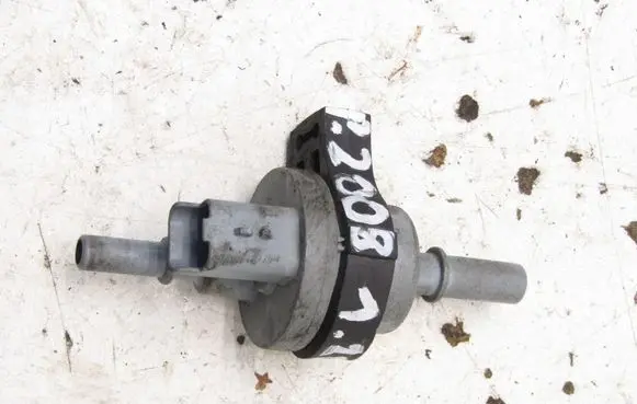 Peugeot 2008 II Turbo solenoid valve 9802009480