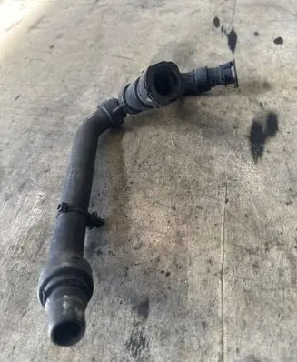 Renault Master III Engine coolant pipe/hose 212839573R