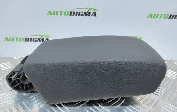 Opel Astra J Armrest W200229800 1696542