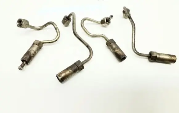 Fuel injector supply line/pipe