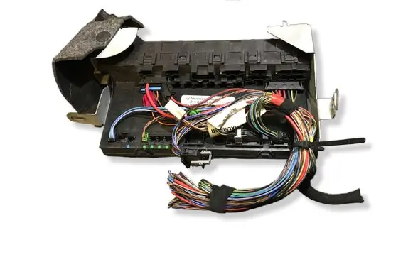 Mercedes-Benz E W211 Fuse module 2115456401 5DK00804716