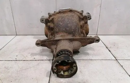 Ford Mustang VI Rear differential/diff mount bracket FR3Z4310A