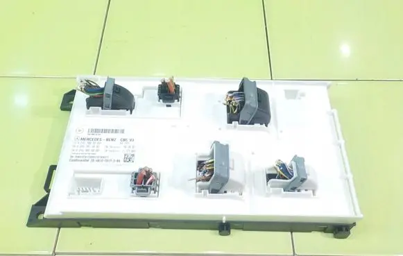 Mercedes-Benz B W246 W242 Central body control module A2469008804
