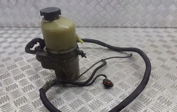 Opel Astra H Power steering pump M240410338