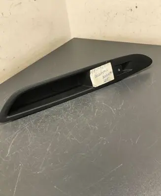 Opel Mokka Electric window control switch