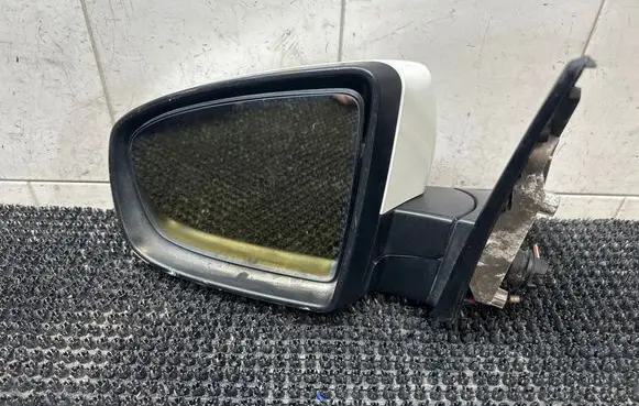 BMW X6 E71 Front door electric wing mirror 610957