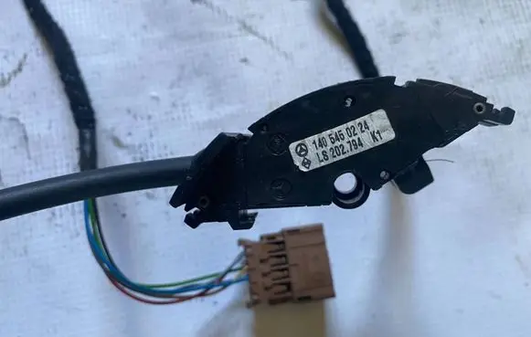 Mercedes-Benz S W140 Cruise control stalk a1405450224 1405450224